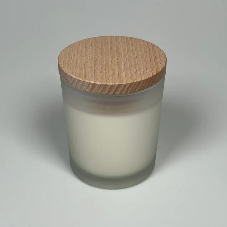 Świeca sojowa zapachowa w szkle biały szron - bawełniany knot 245 ml