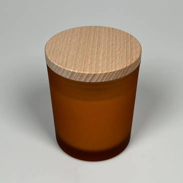 Świeca sojowa zapachowa w szkle bursztynowym - bawełniany knot 245 ml